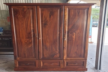 Tủ Quần Áo 3 Cánh Gỗ Mun Sọc